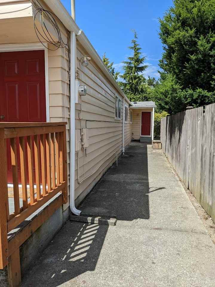 2151 N 92nd St #B - Photo 3 of 17