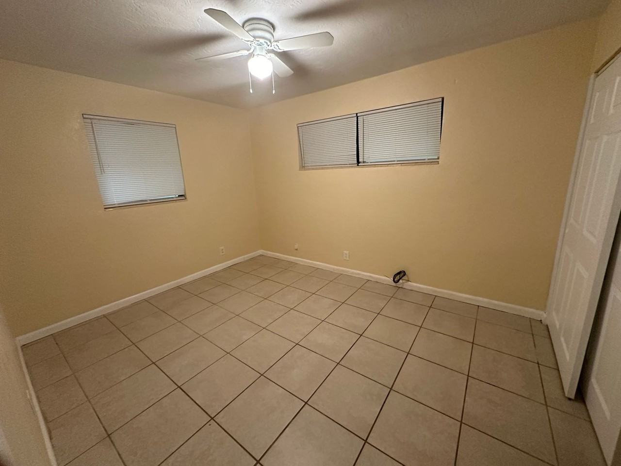 1368 8th St - Photo 3 of 8
