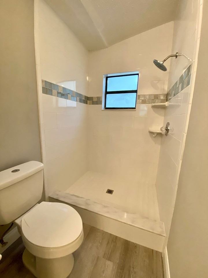 4075 S Ivanhoe Ter - Photo 6 of 23