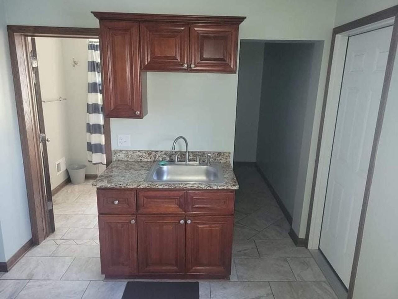 910 Madison Ave - Photo 2 of 8