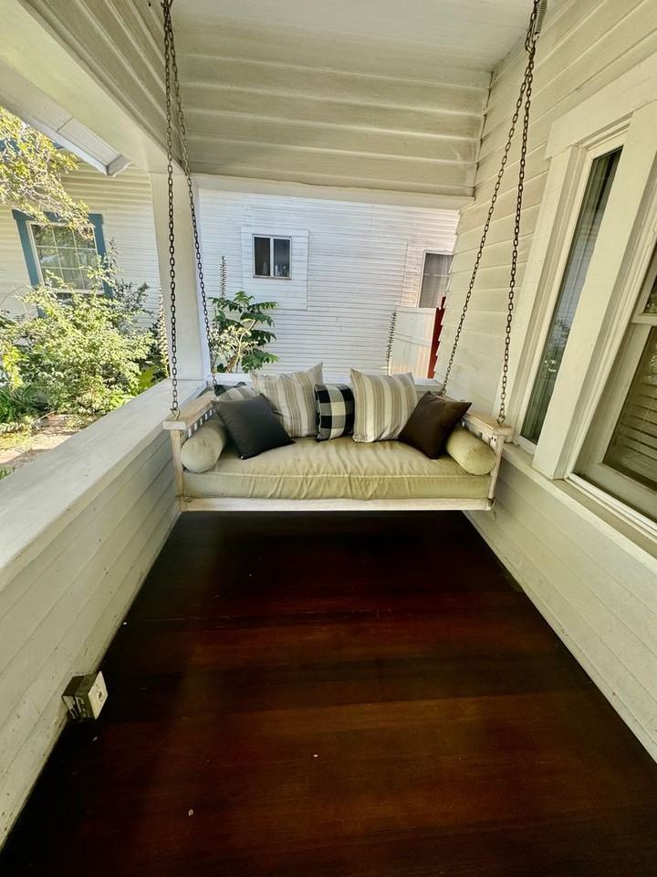 802 W Grand Blvd - Photo 3 of 25
