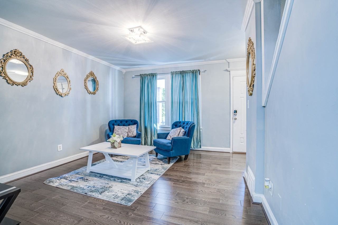 1714 E St Ne #DCTH - Photo 2 of 22