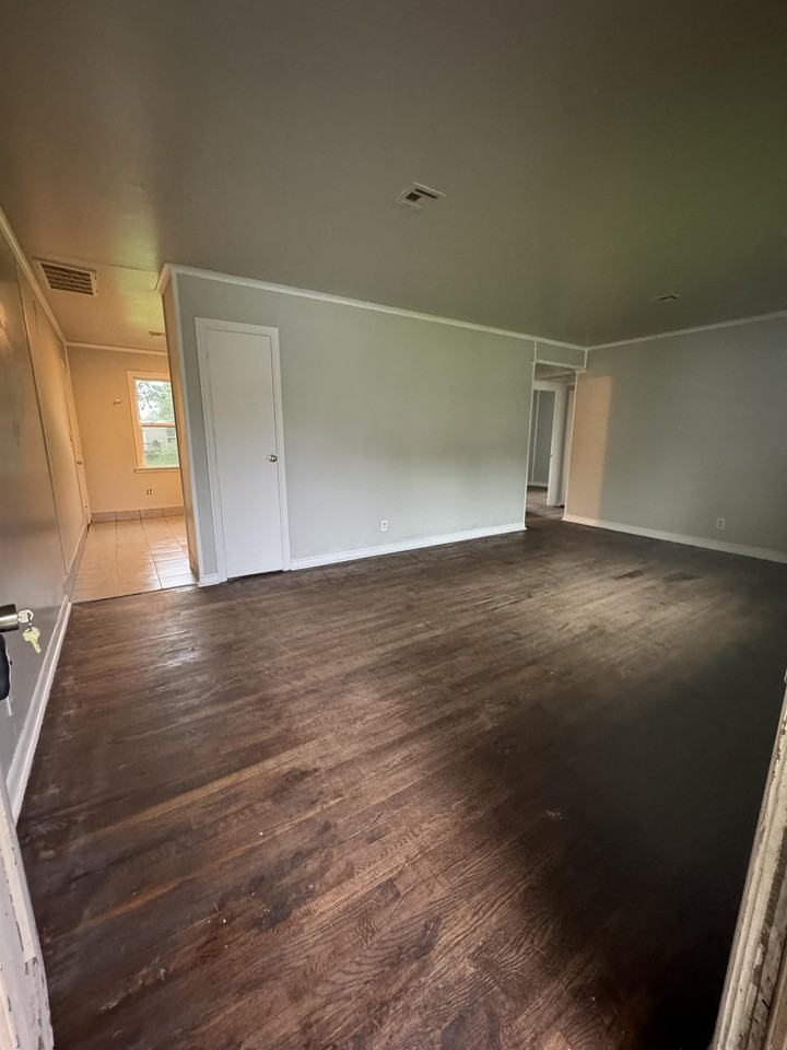 6245 East Marshall Street North #1 - Photo 3 of 36