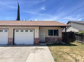 featured image of 513 N Riverside Dr #1