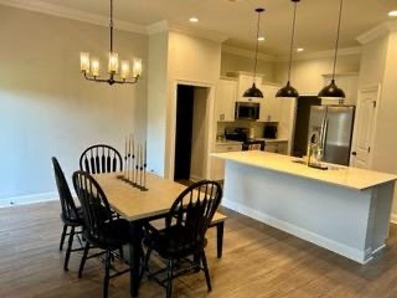 225 Barclay Blvd - Photo 6 of 36