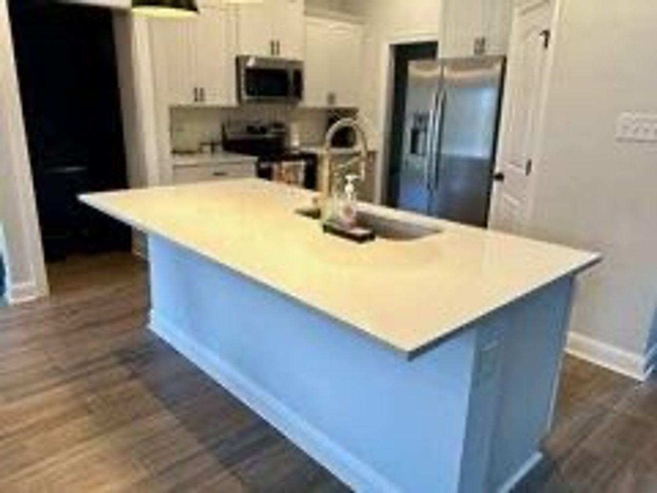 225 Barclay Blvd - Photo 7 of 36