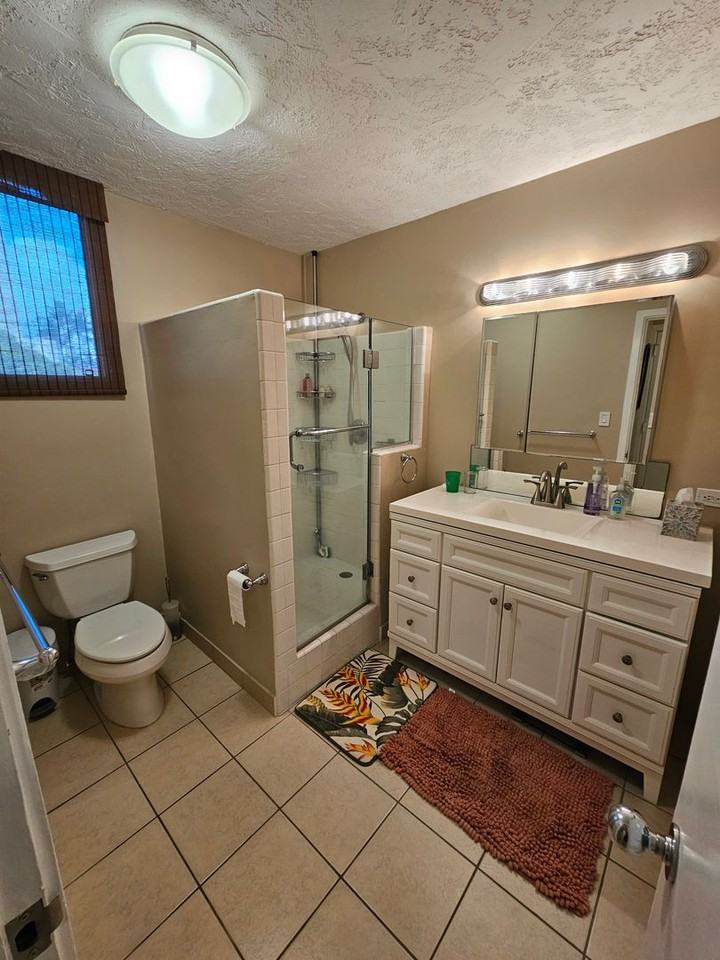 430 Kaiolu St #202 - Photo 6 of 11