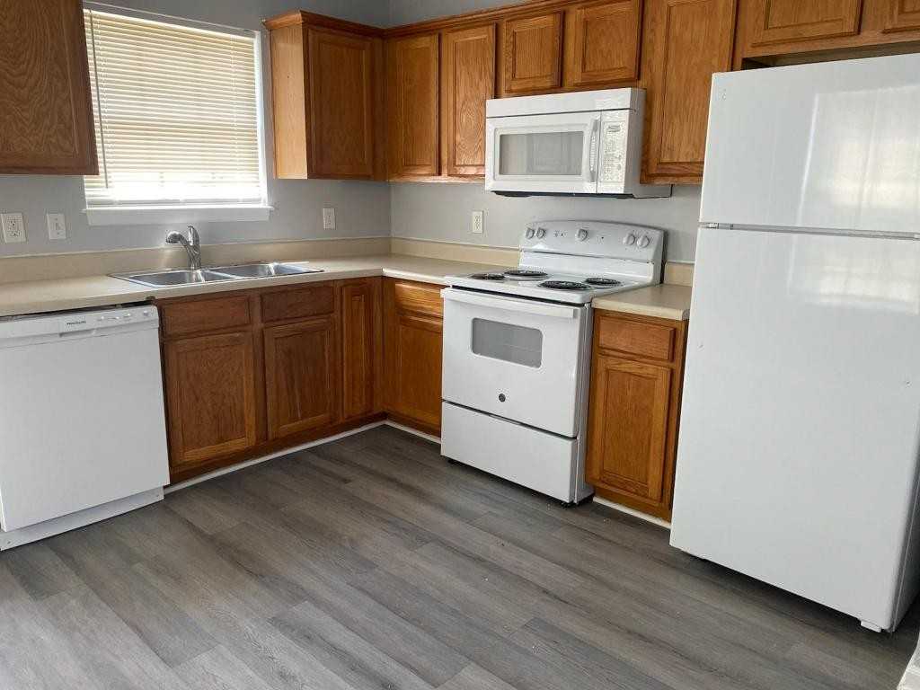 18307 E 12th Ter N - Photo 3 of 22