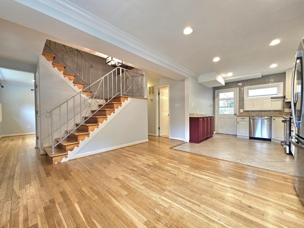 5619 2nd St S - Photo 3 of 50