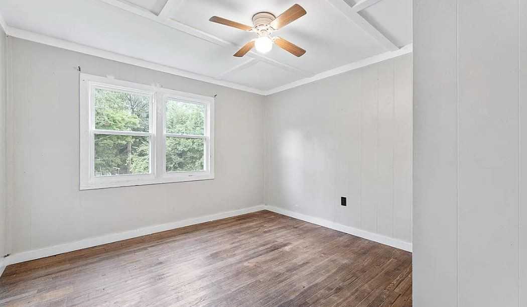 100 Waltham Ln #100 - Photo 5 of 7