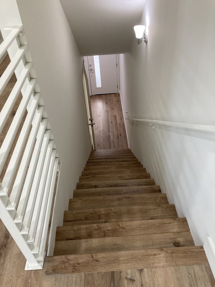 3 + 3+ DEN + 2 CAR GARAGE DUPLEX IN HOLLYWOOD STUIDO DISTRICT - Photo 3 of 22