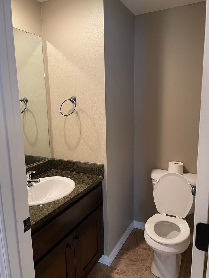 3525 S Juniper Ave - Photo 3 of 13