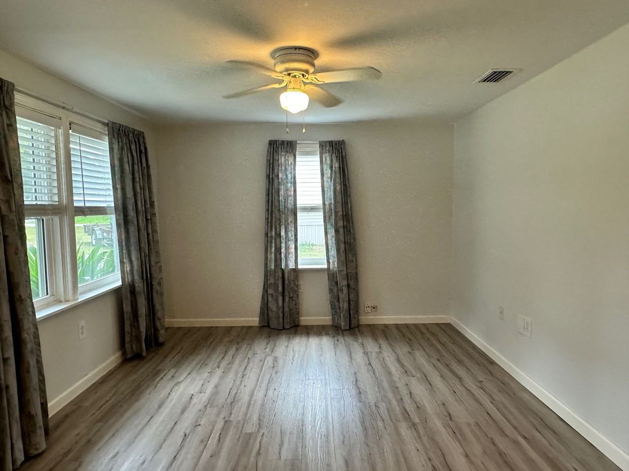 604 Elizabeth Road - Photo 5 of 26