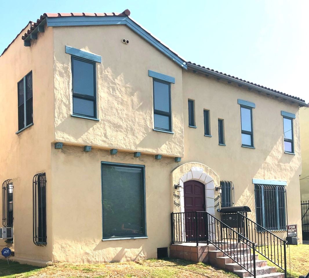 Willoughby - Photo 2 of 18