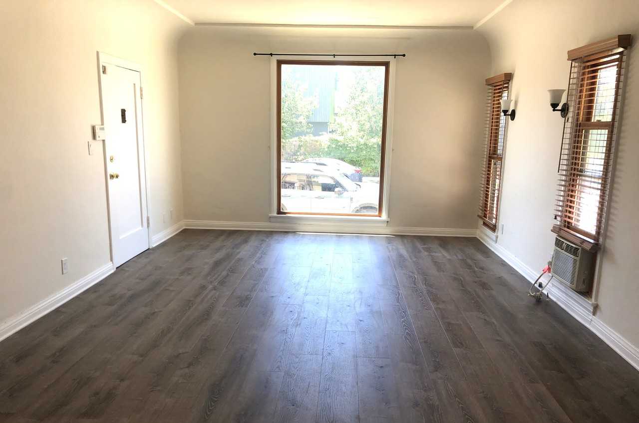 Willoughby - Photo 3 of 18