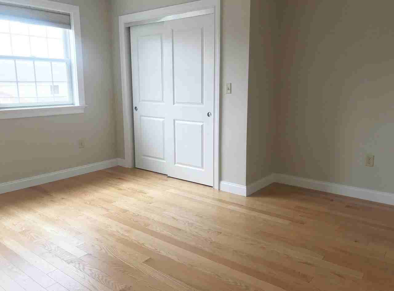 18 Needham St #105 - Photo 6 of 13