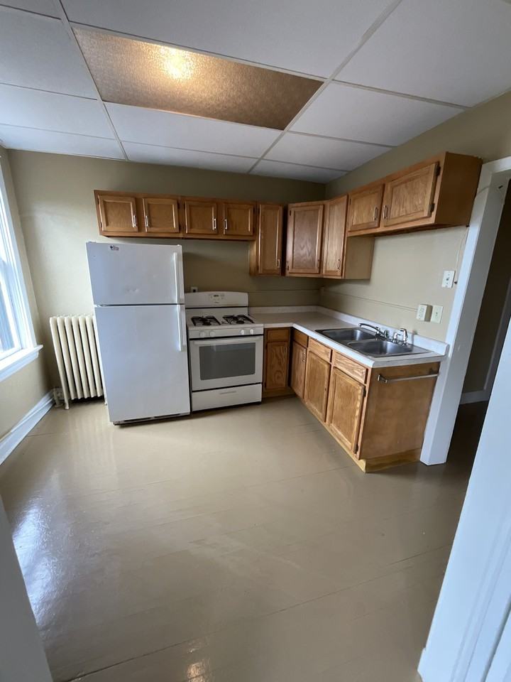 1829 Jefferson St #1831-2 - Photo 5 of 15