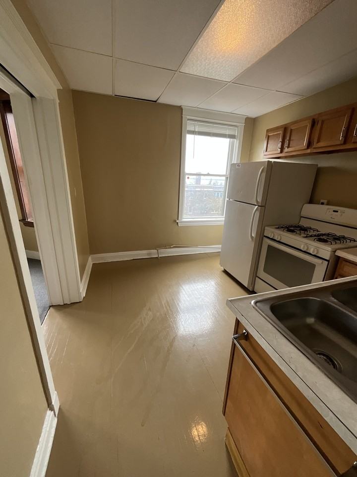 1829 Jefferson St #1831-2 - Photo 6 of 15