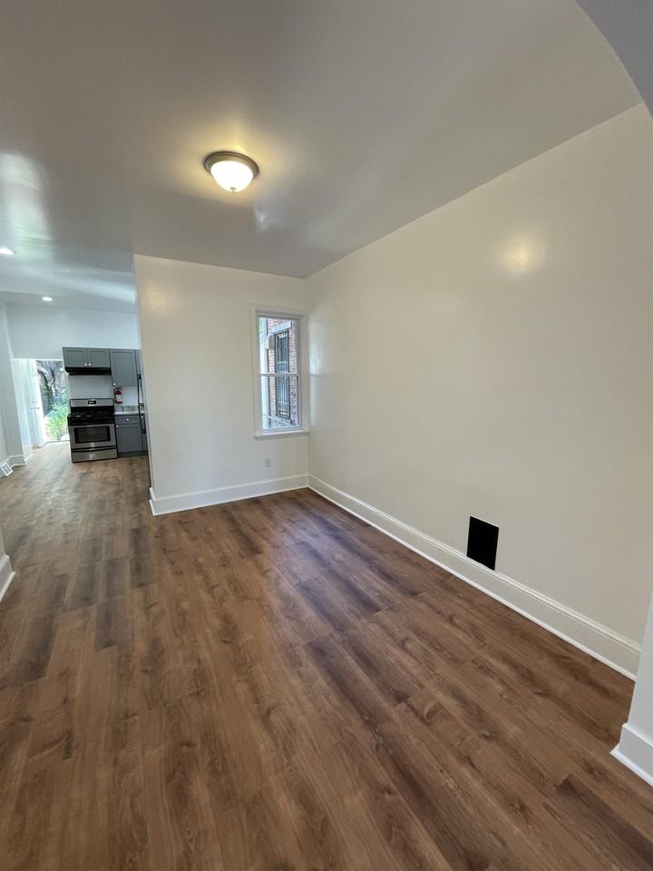 514 Stevens St #1 - Photo 4 of 11