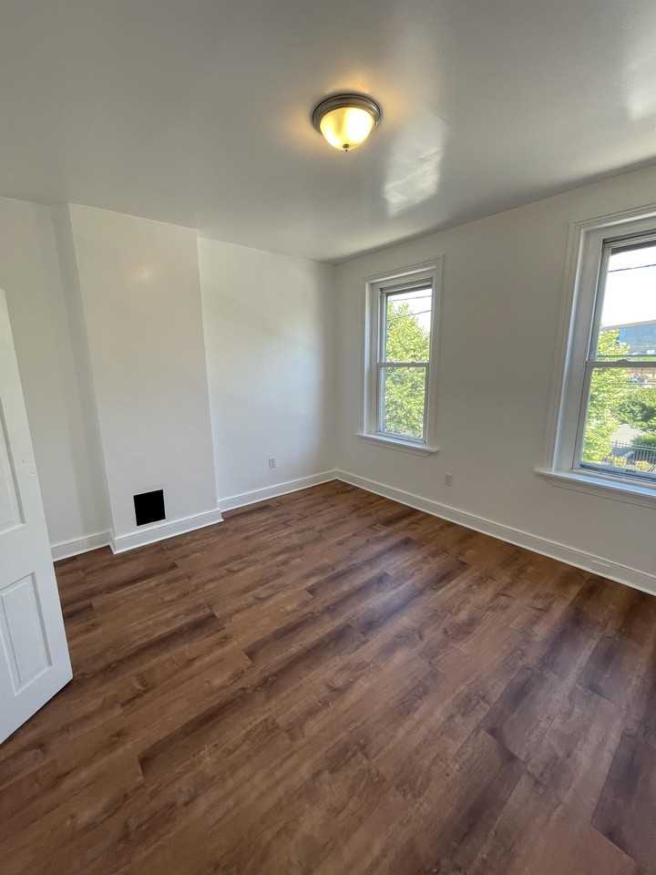 514 Stevens St #1 - Photo 7 of 11