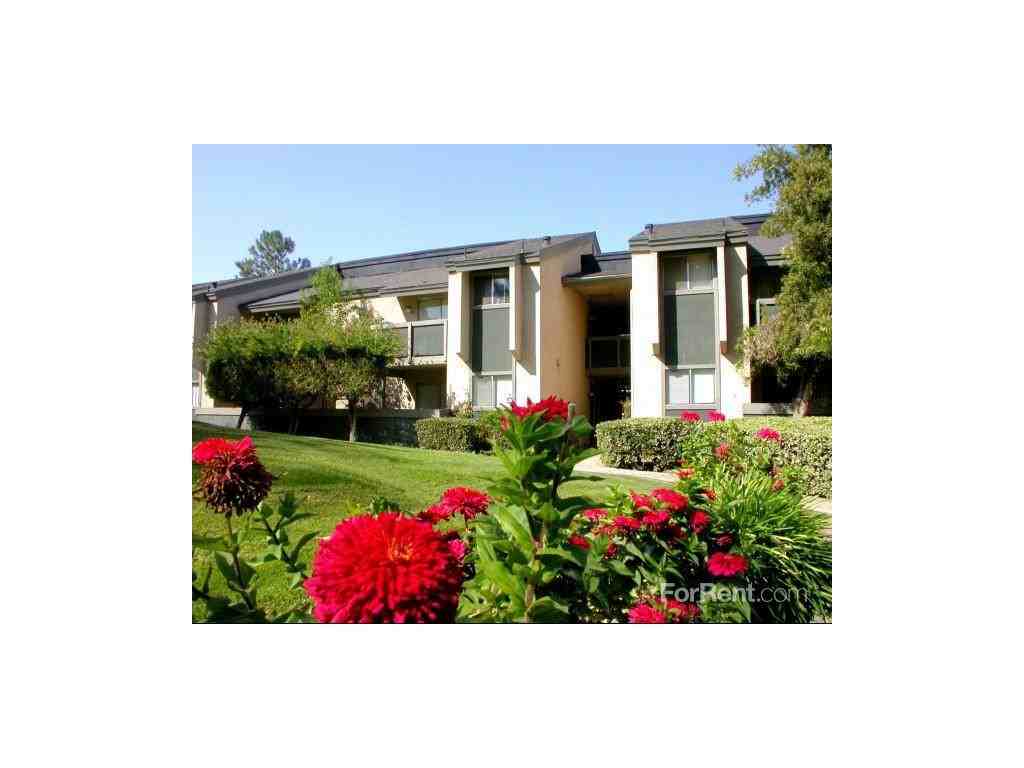 The Parks at Fig Garden Apartments 4085 N Fruit Ave, Fresno, CA 93705