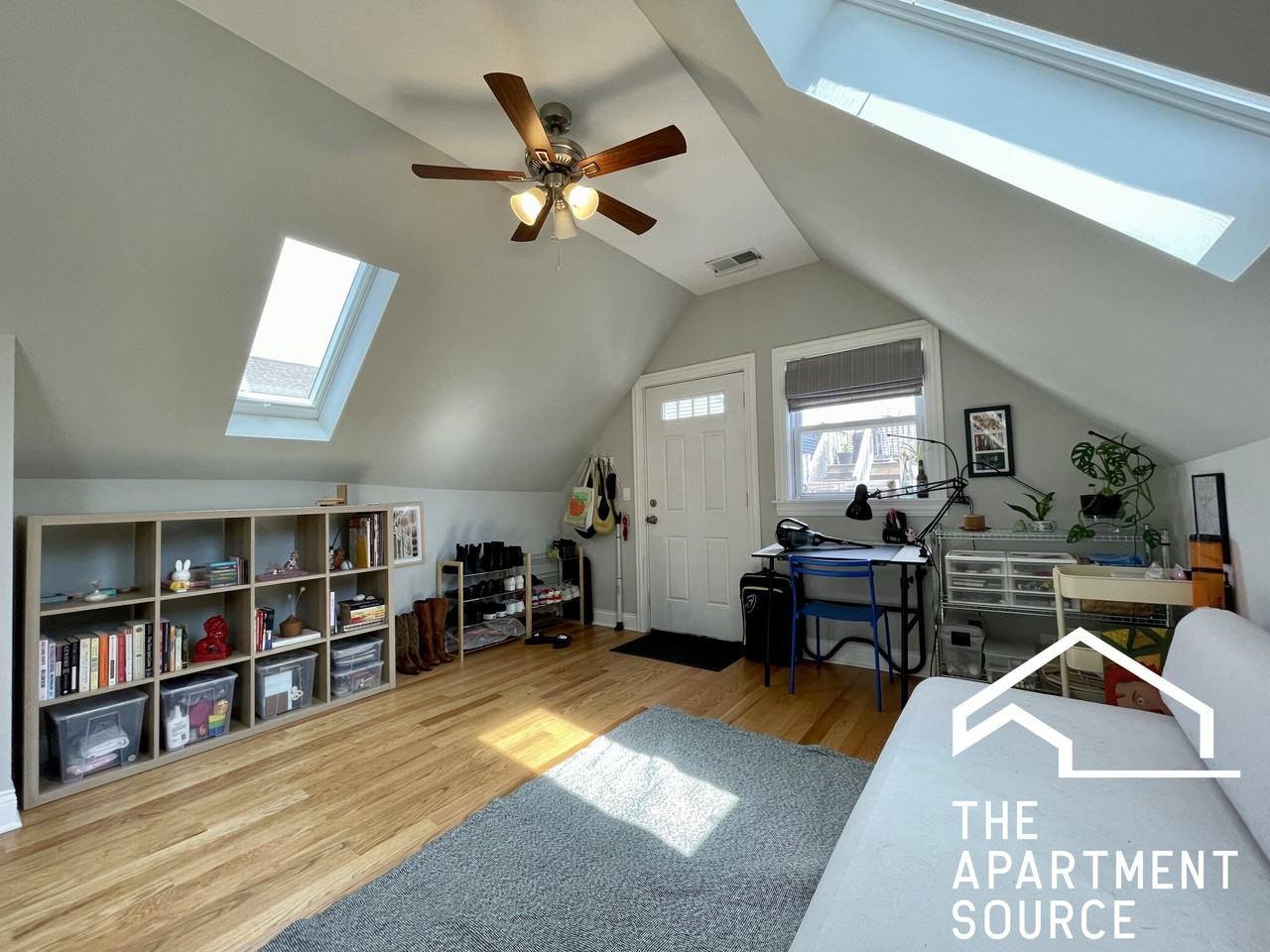 3611 W Wolfram St #2R - Photo 2 of 22