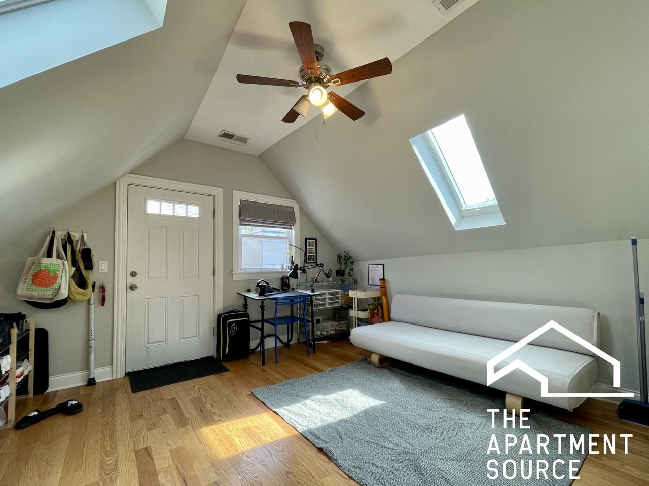 3611 W Wolfram St #2R - Photo 6 of 22