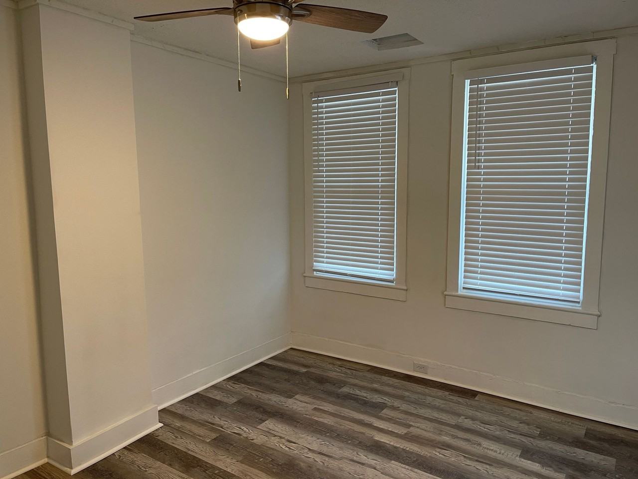 264 Main St - Photo 3 of 17