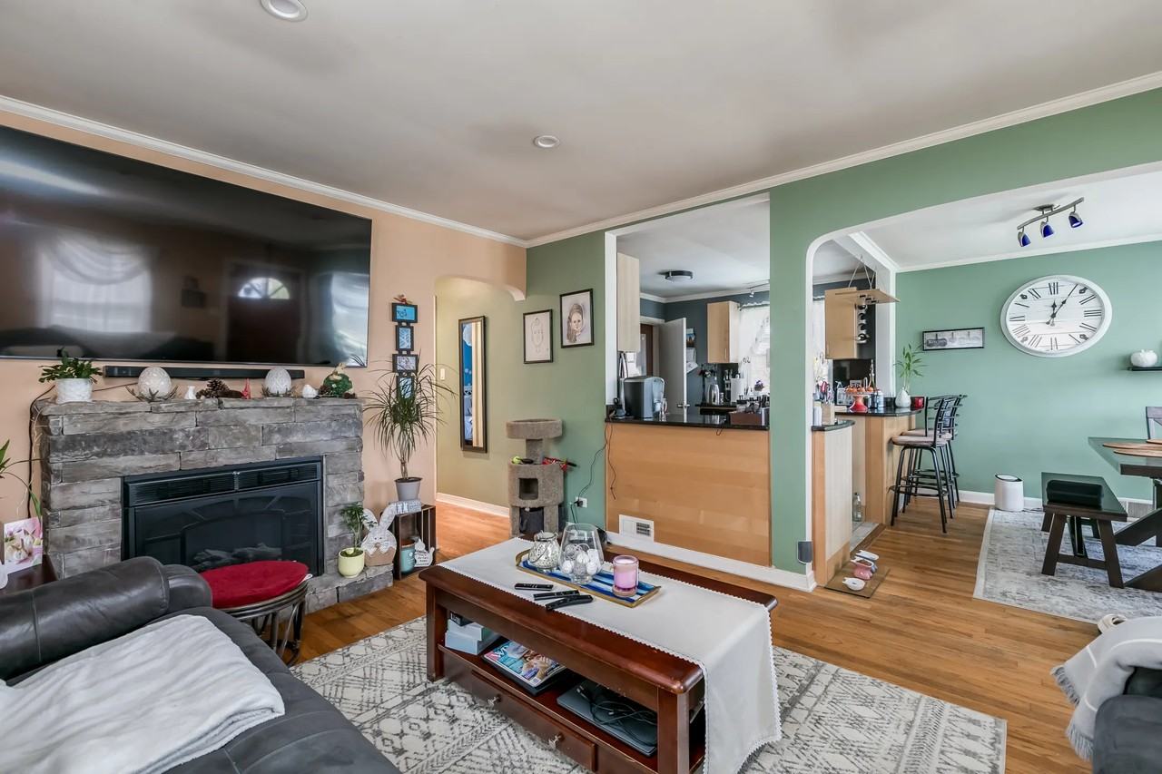 3122 Emerson St - Photo 2 of 26