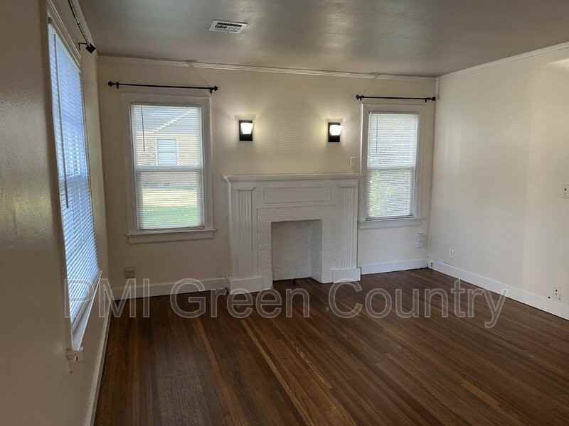 131 N Louisville Ave - Photo 3 of 16