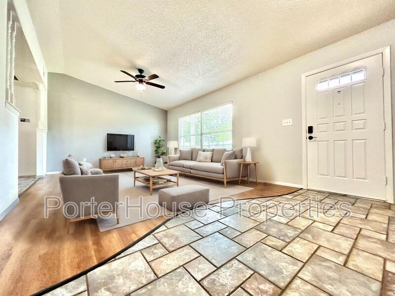 8645 Pinestraw Ln - Photo 3 of 37