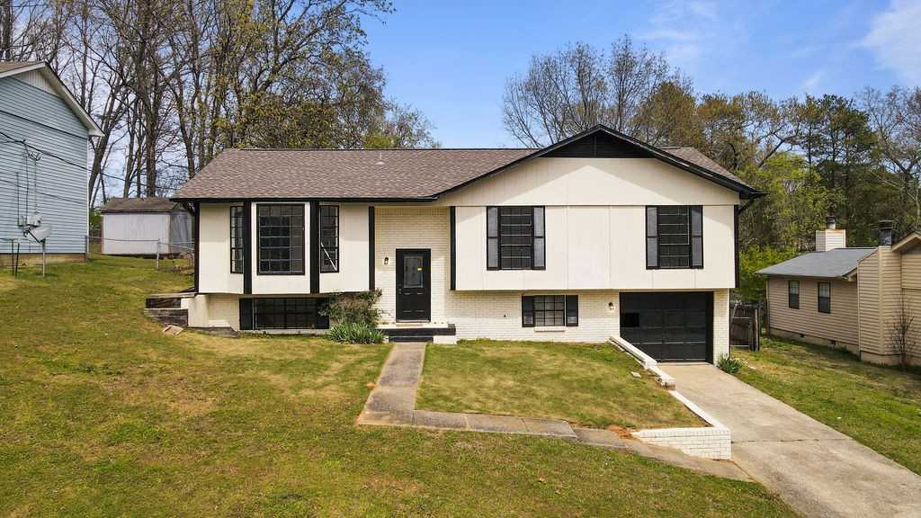 1748 Sonia Dr - Photo 2 of 50