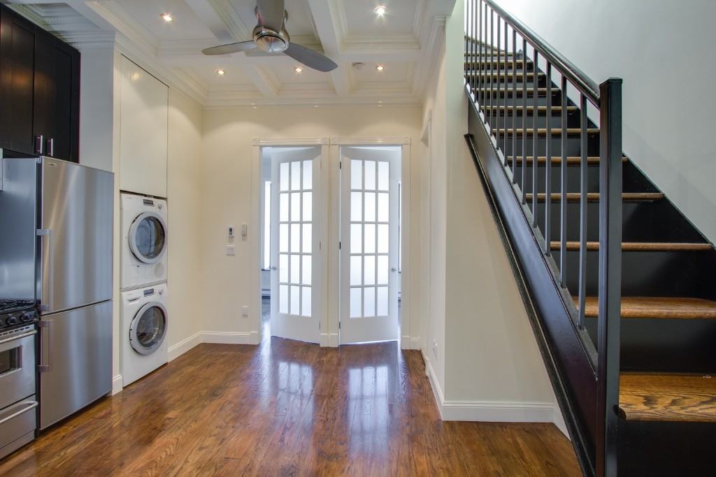 W 103rd St #005A - Photo 2 of 7