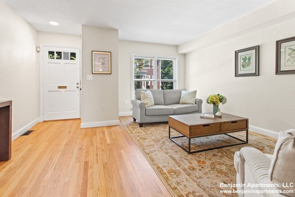 Alban St #5 - Photo 2 of 21