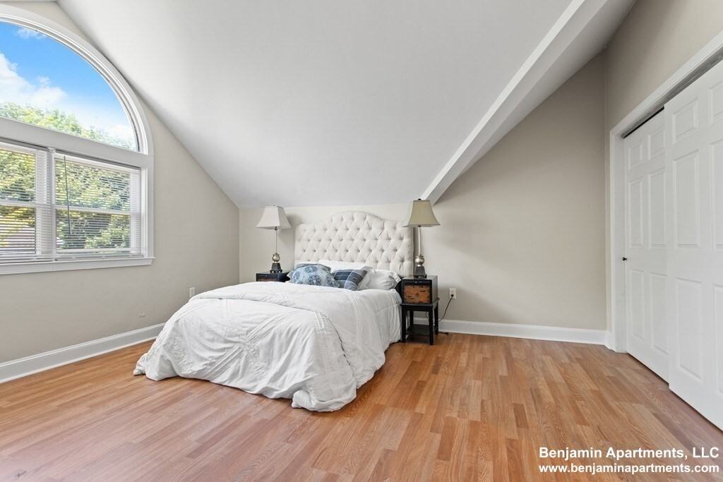 Alban St #5 - Photo 5 of 21