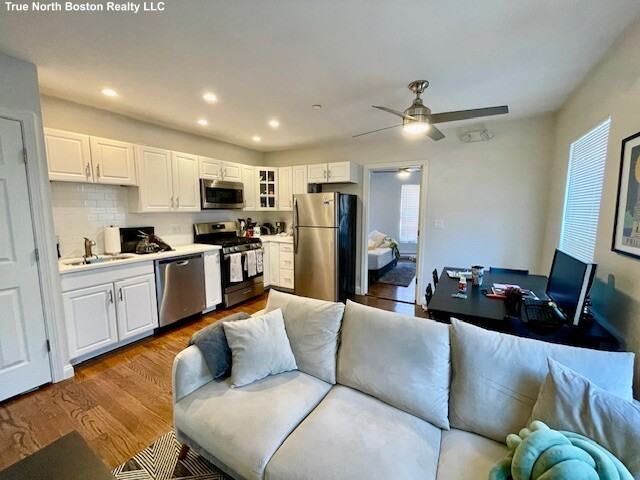 180 Endicott St #3 - Photo 5 of 12