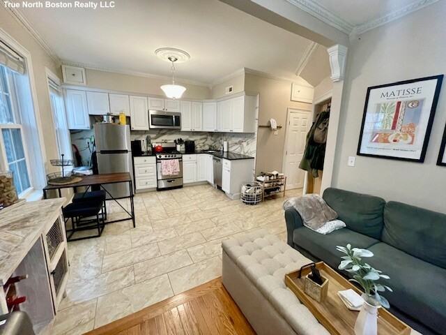 17 Cleveland Pl #2 - Photo 3 of 11