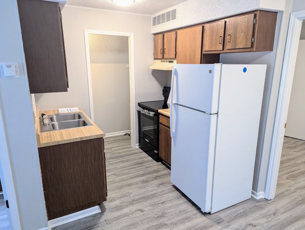 224 Se 121st Rd #4 - Photo 5 of 7