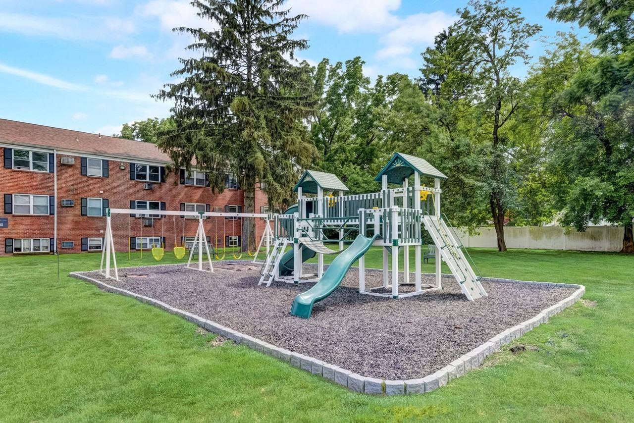 Lavana Falls Apartments - Photo 4 of 50