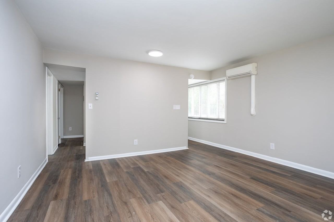 Elm Villa Apartments - Photo 5 of 17