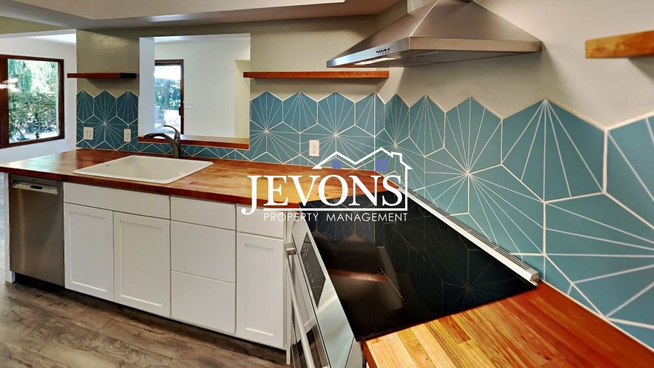 2909 Shelton Ave - Photo 4 of 50