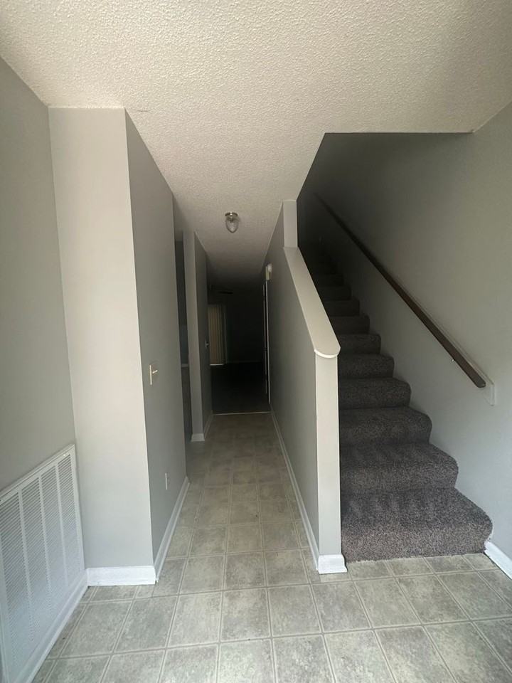 216 Candlebrook Dr - Photo 4 of 22