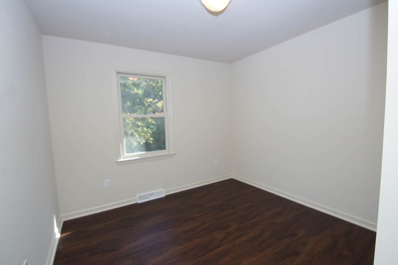 Aparments On 2nd Ave - Photo 7 of 23