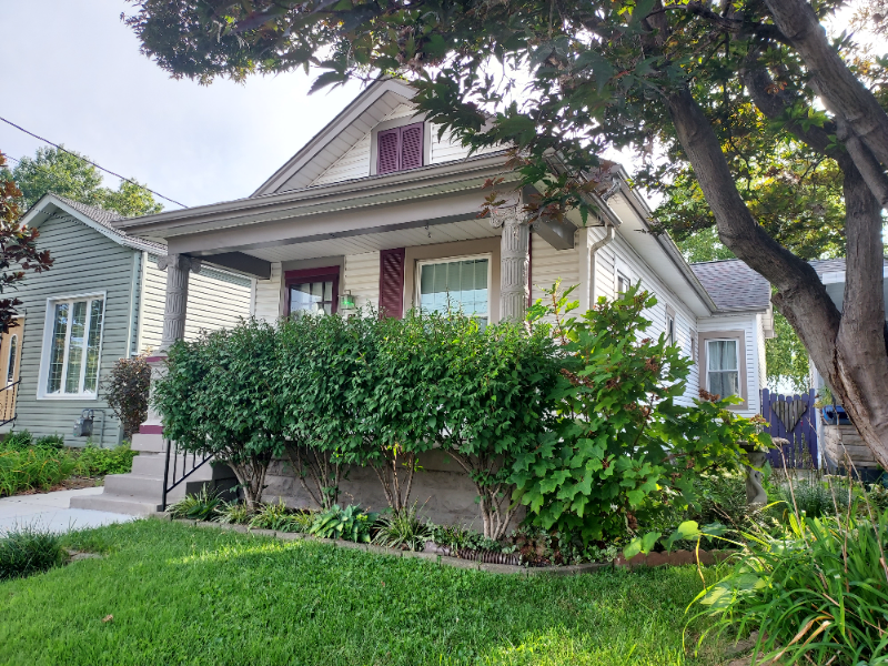 1208 Lydia St - Photo 2 of 20