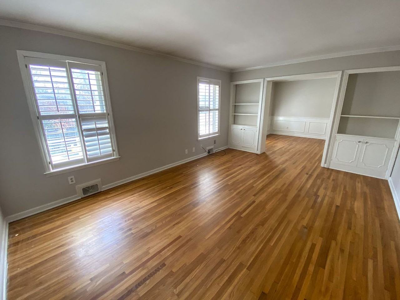 5867 Brierdale Ave - Photo 3 of 19