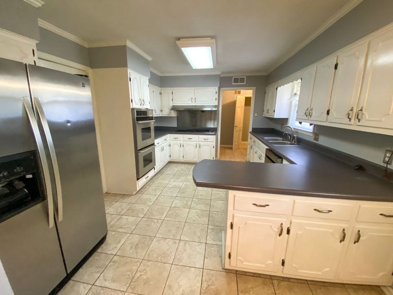 5867 Brierdale Ave - Photo 6 of 20