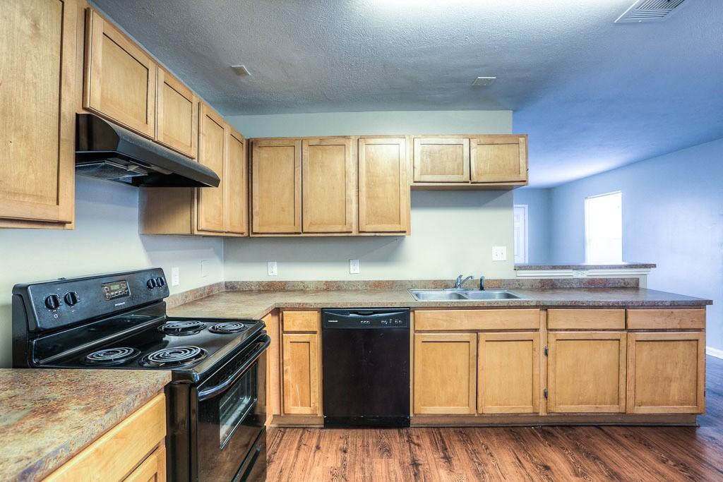 10603 Pine Landing Dr - Photo 4 of 13