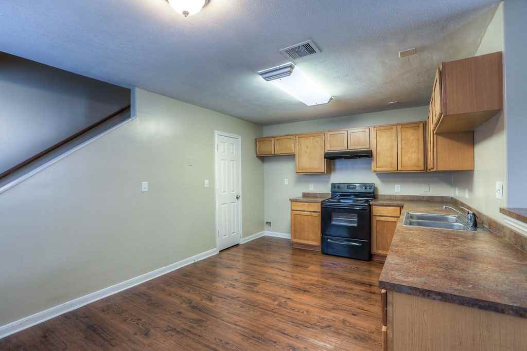 10603 Pine Landing Dr - Photo 5 of 13