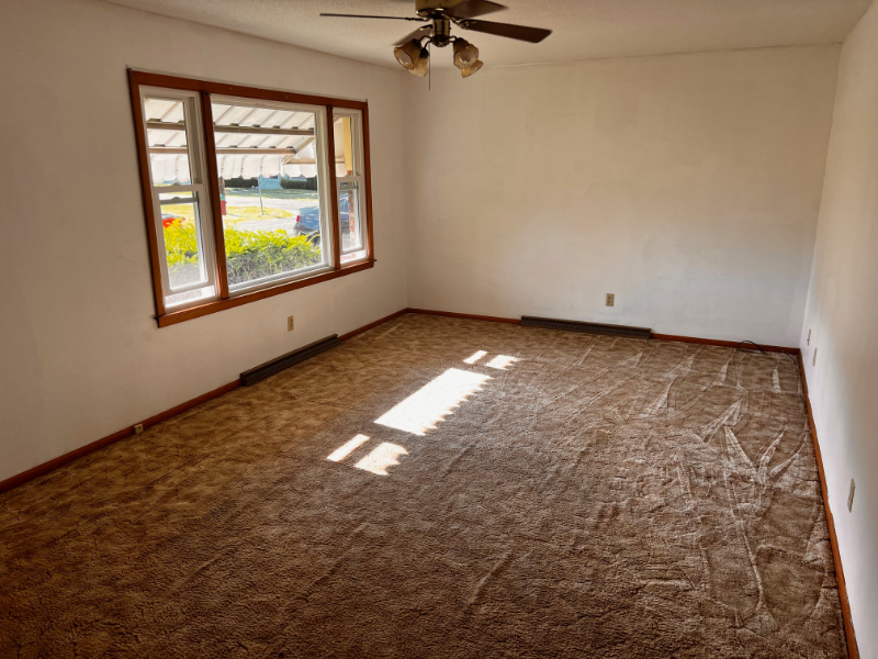 12 N Polk St - Photo 2 of 5