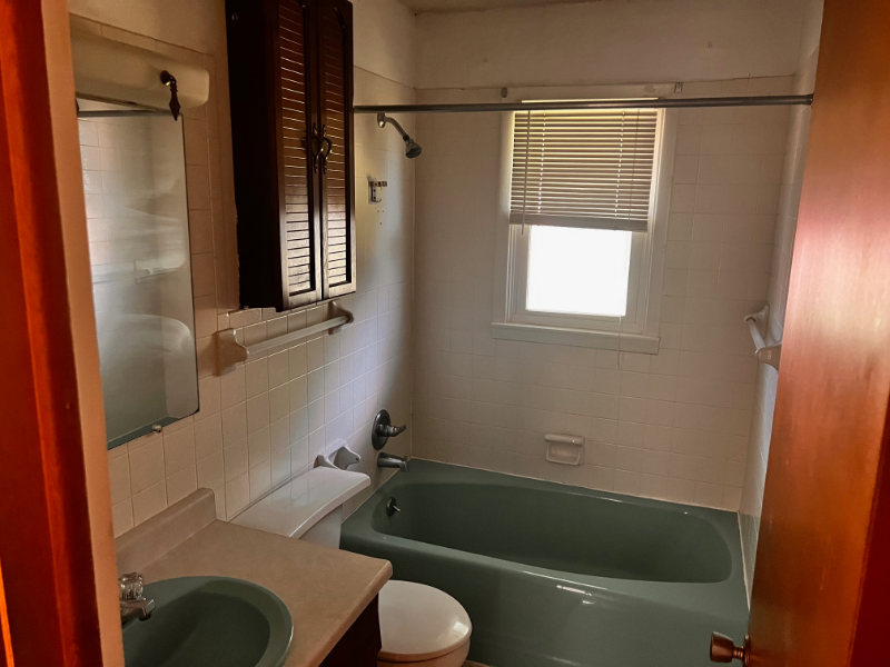 12 N Polk St - Photo 3 of 5